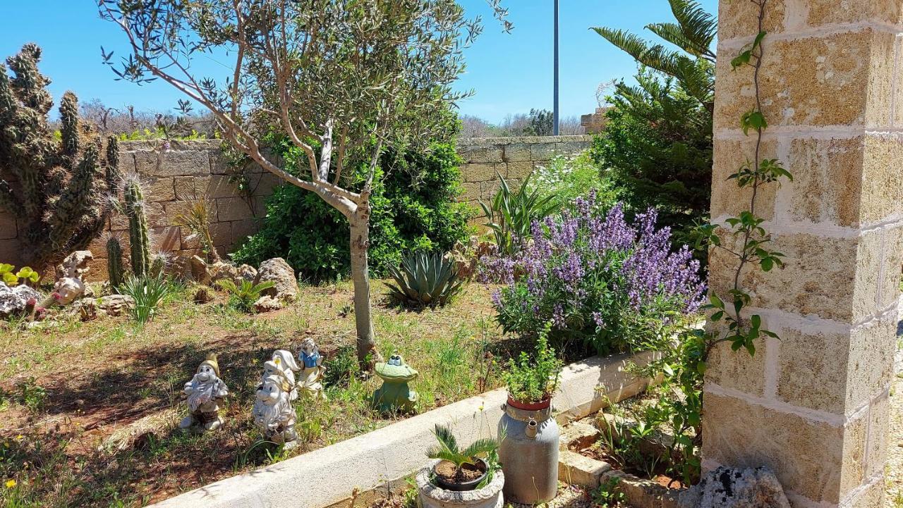 Bed and breakfast Oniro Specchia Extérieur photo